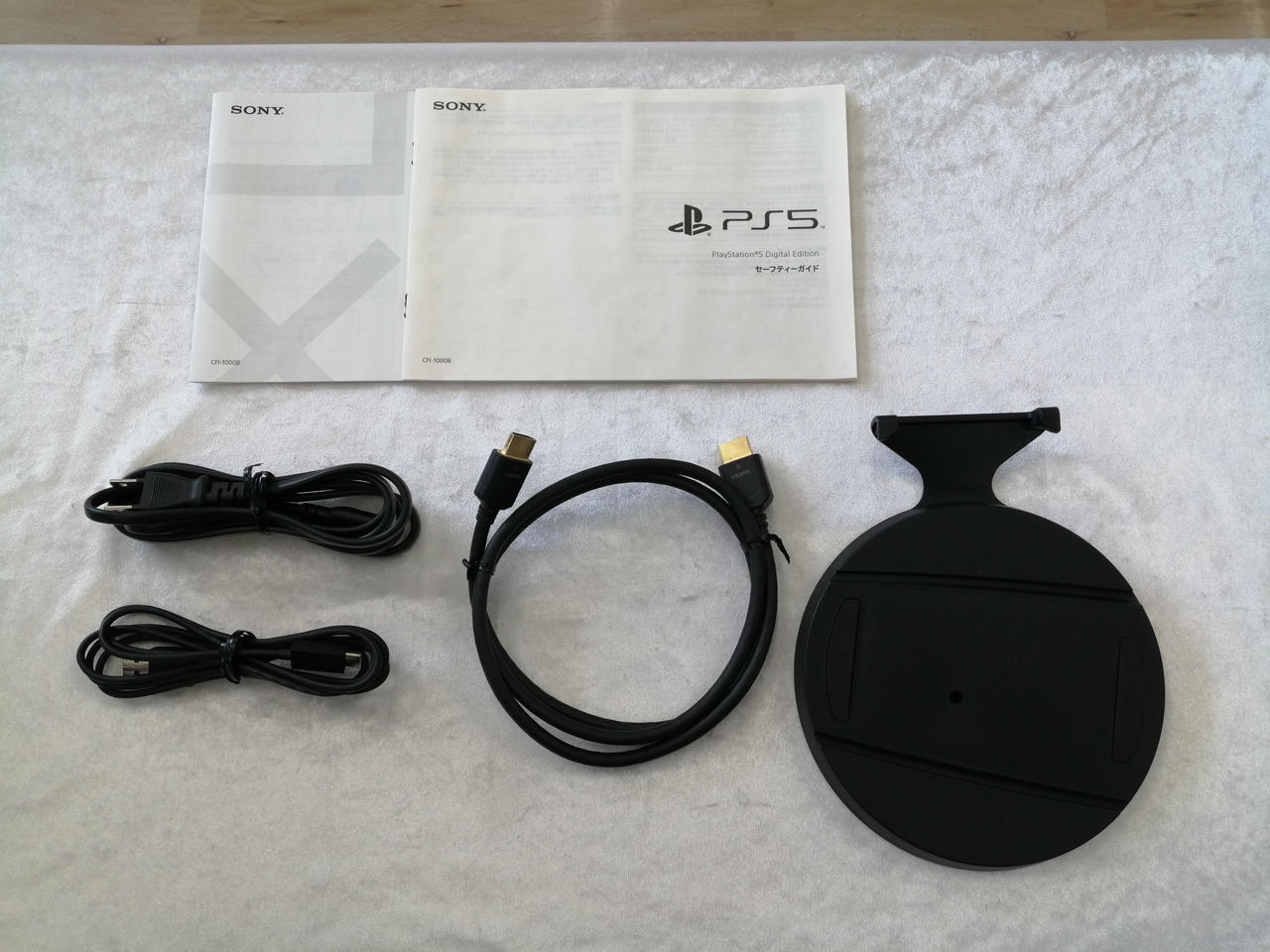 HDMIケーブルは非純正です