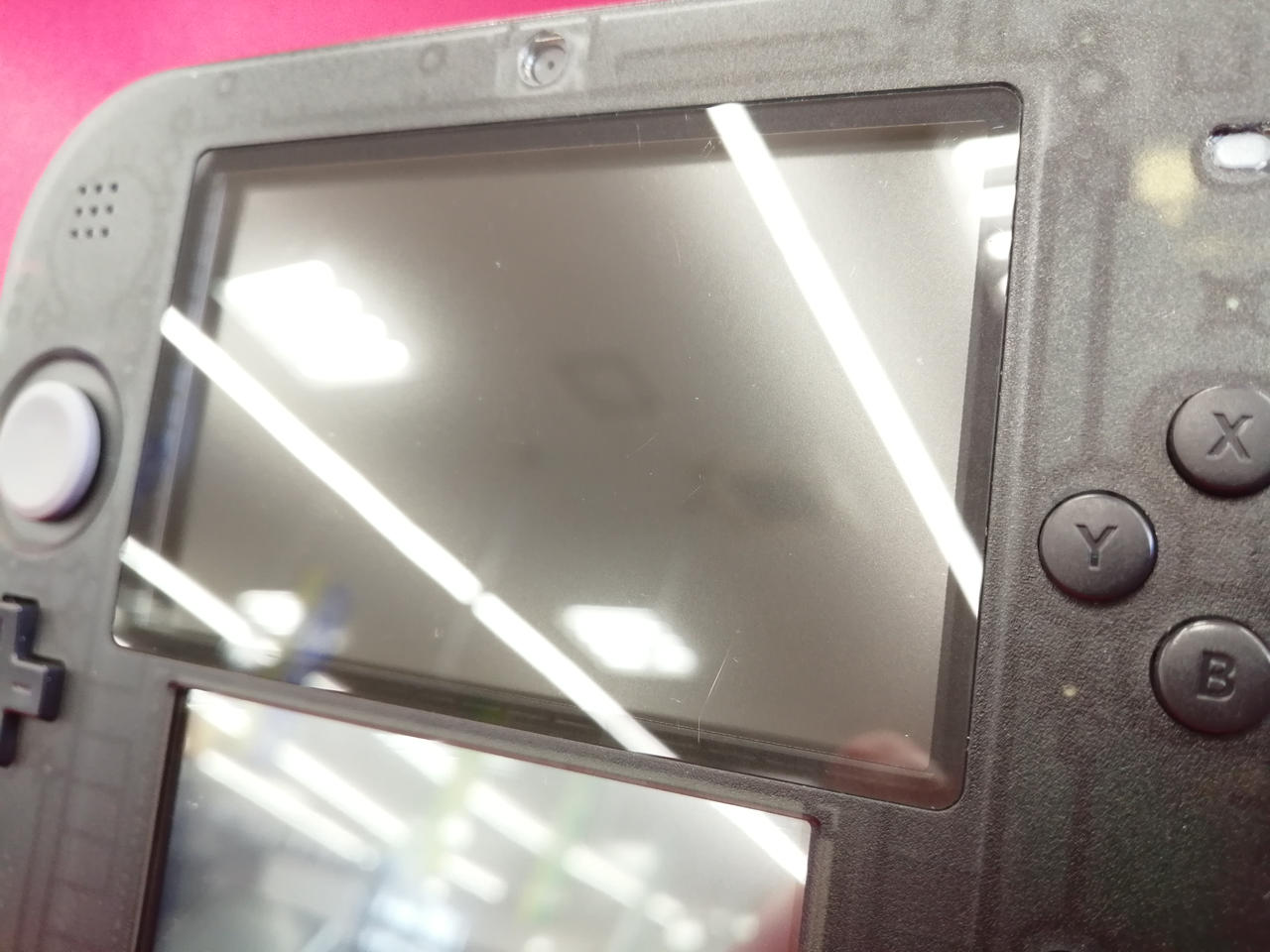 液晶にキズあります