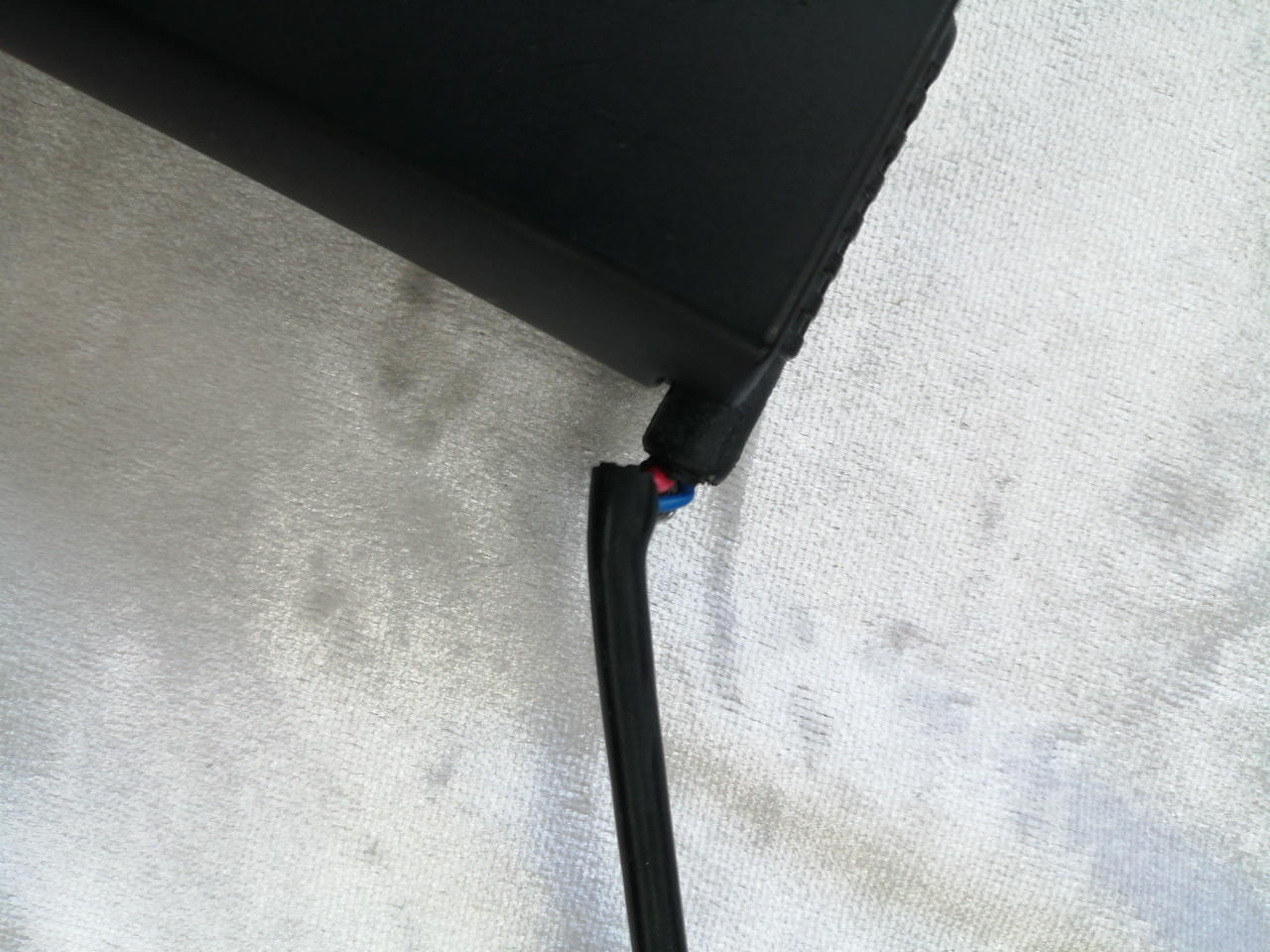 充電器傷みあります