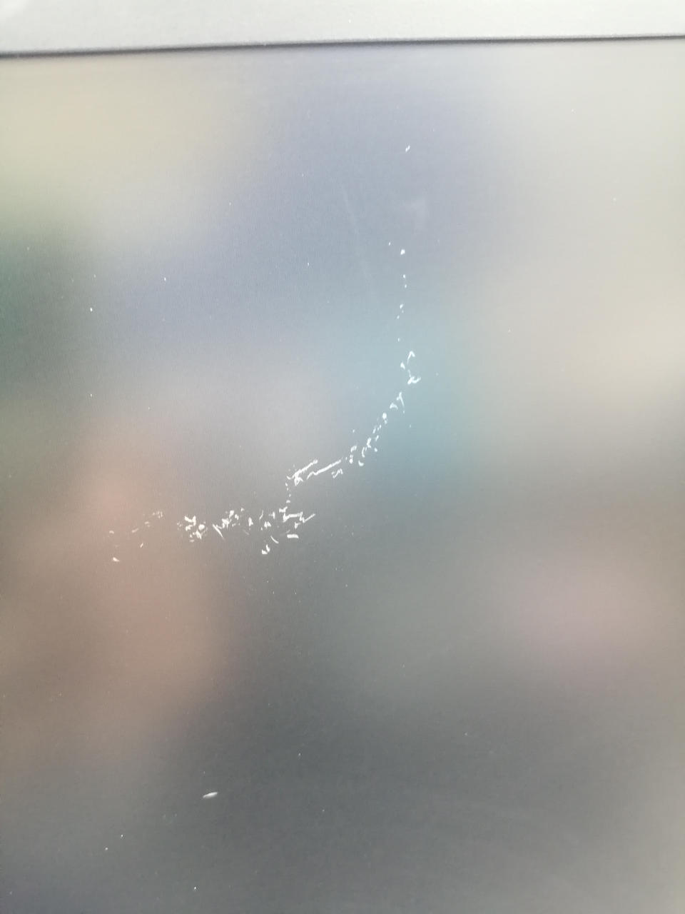 液晶キズあります