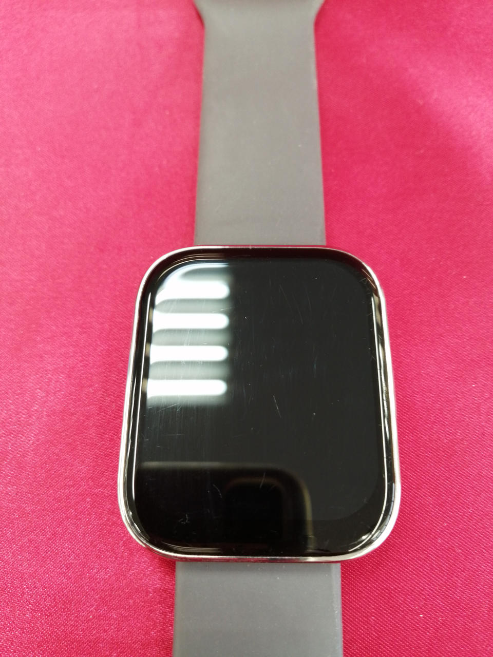 液晶にキズあります