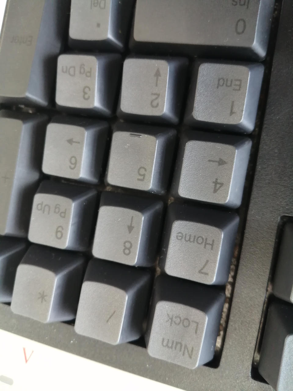 キーボードの間サビあります