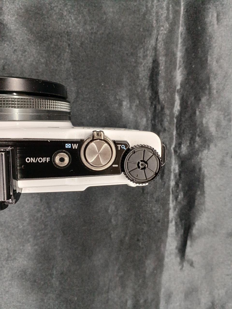 OLYMPUS カメラ Amazon | OLYMPUS デジタルカメラ XZ-1 ブラック 1000万画素 1