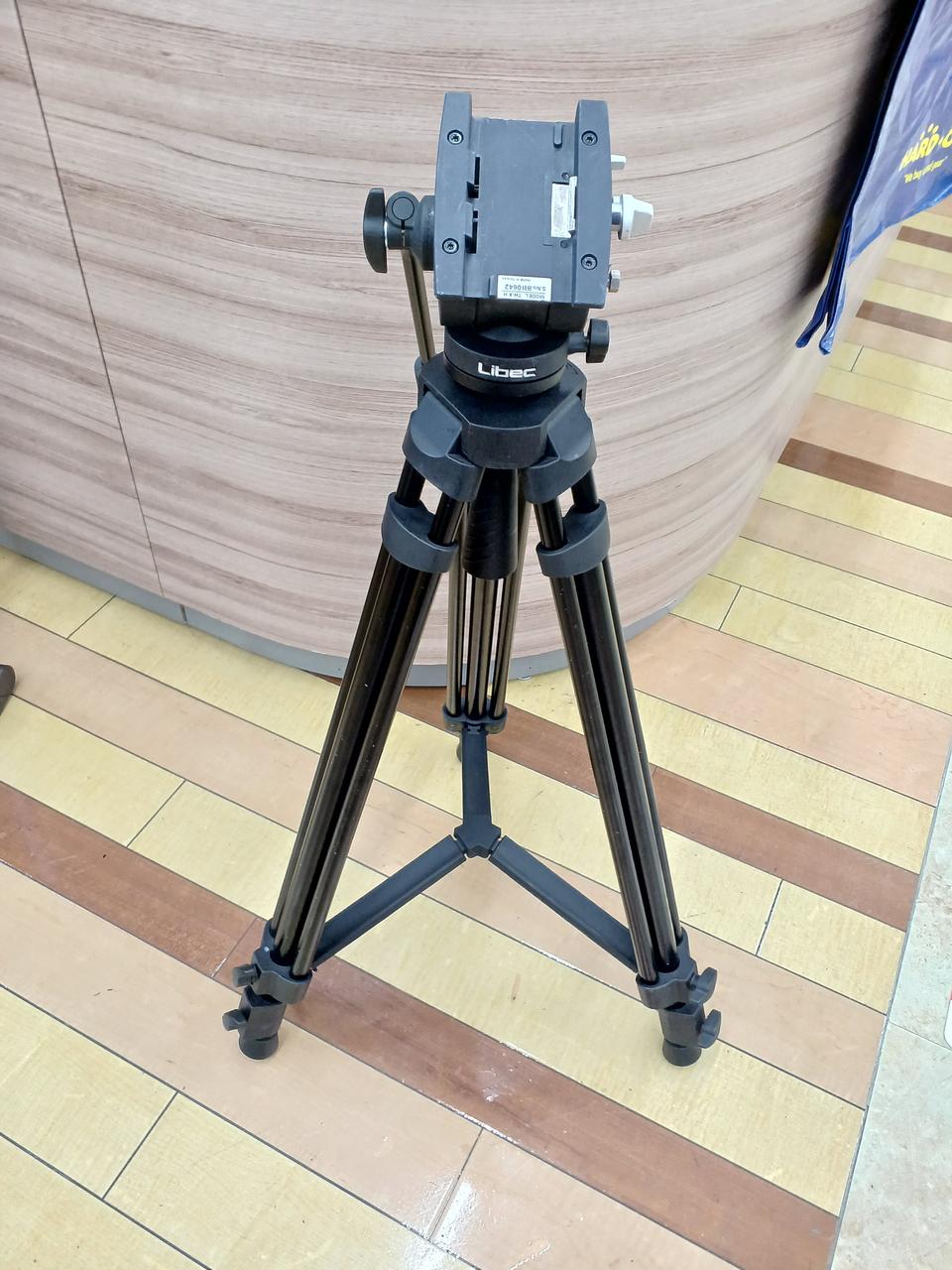 Libec リーベック ビデオ三脚TH-950DV 75Φ三脚セット TH-950DV/Libec ]のレンタルなら西尾レントオール