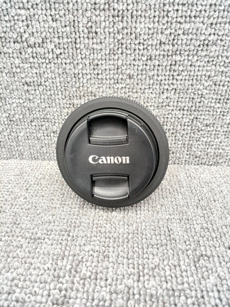 CANON 型番：EF40MM F2.8 STM キヤノン用標準・中望遠単焦点レンズ