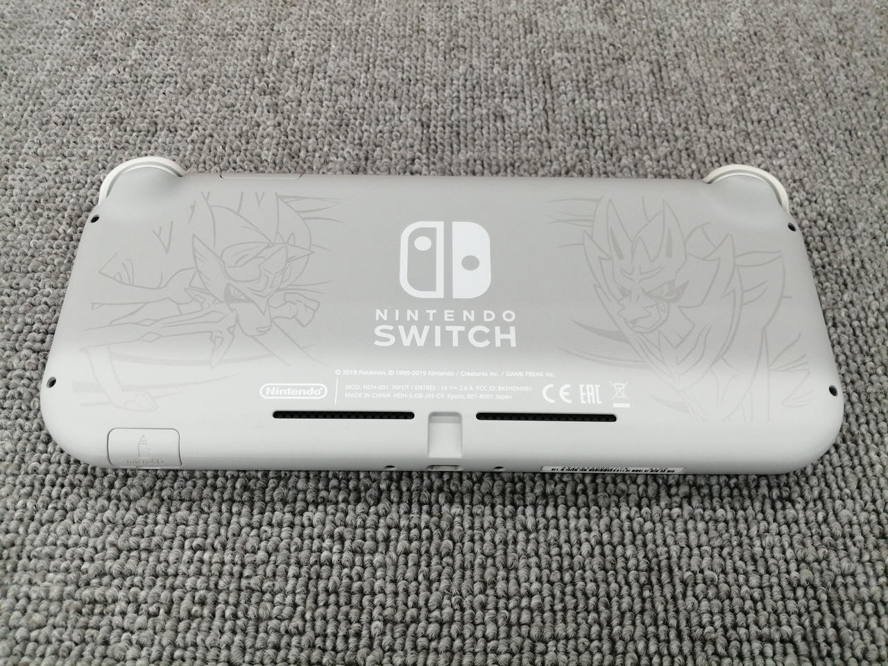 ニンテンドウ(NINTENDO)|SWITCH LITE ザシアン·ザマゼンタ