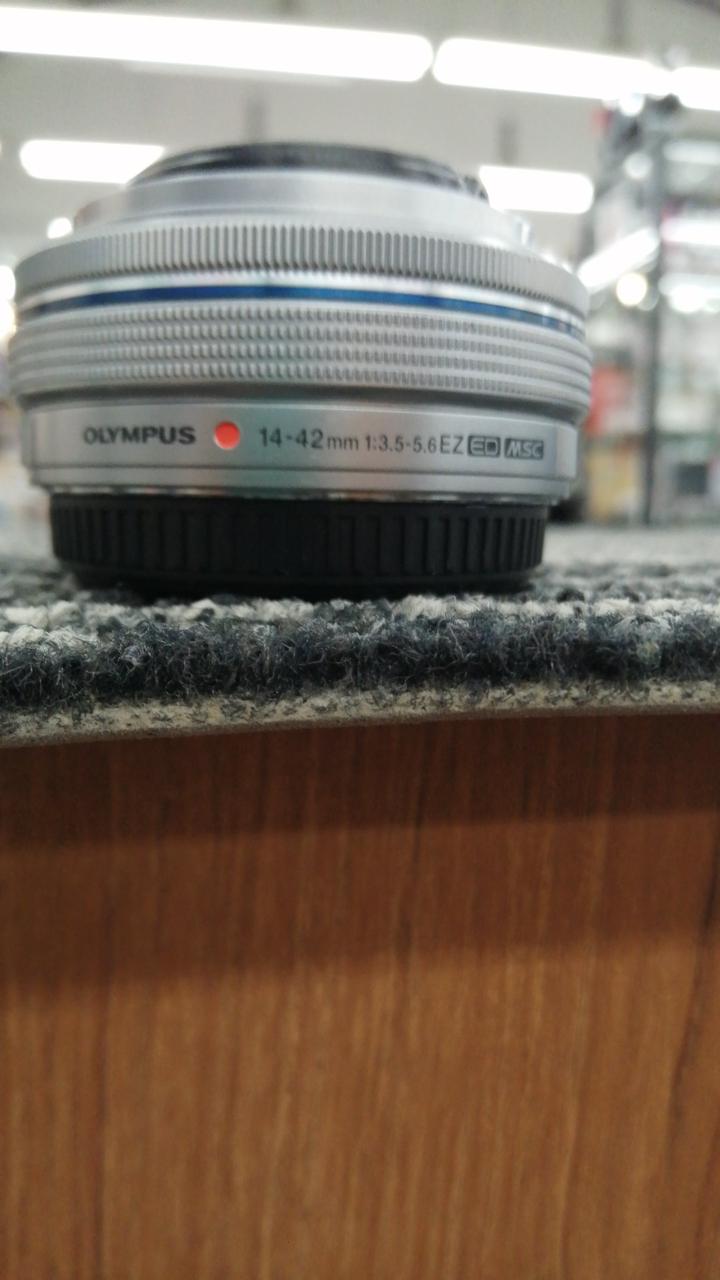 美品 OLYMPUS ミラーレス一眼 ダブルズームキット Amazon | OLYMPUS ミラーレス一眼 E-PL2 ダブルズームキット