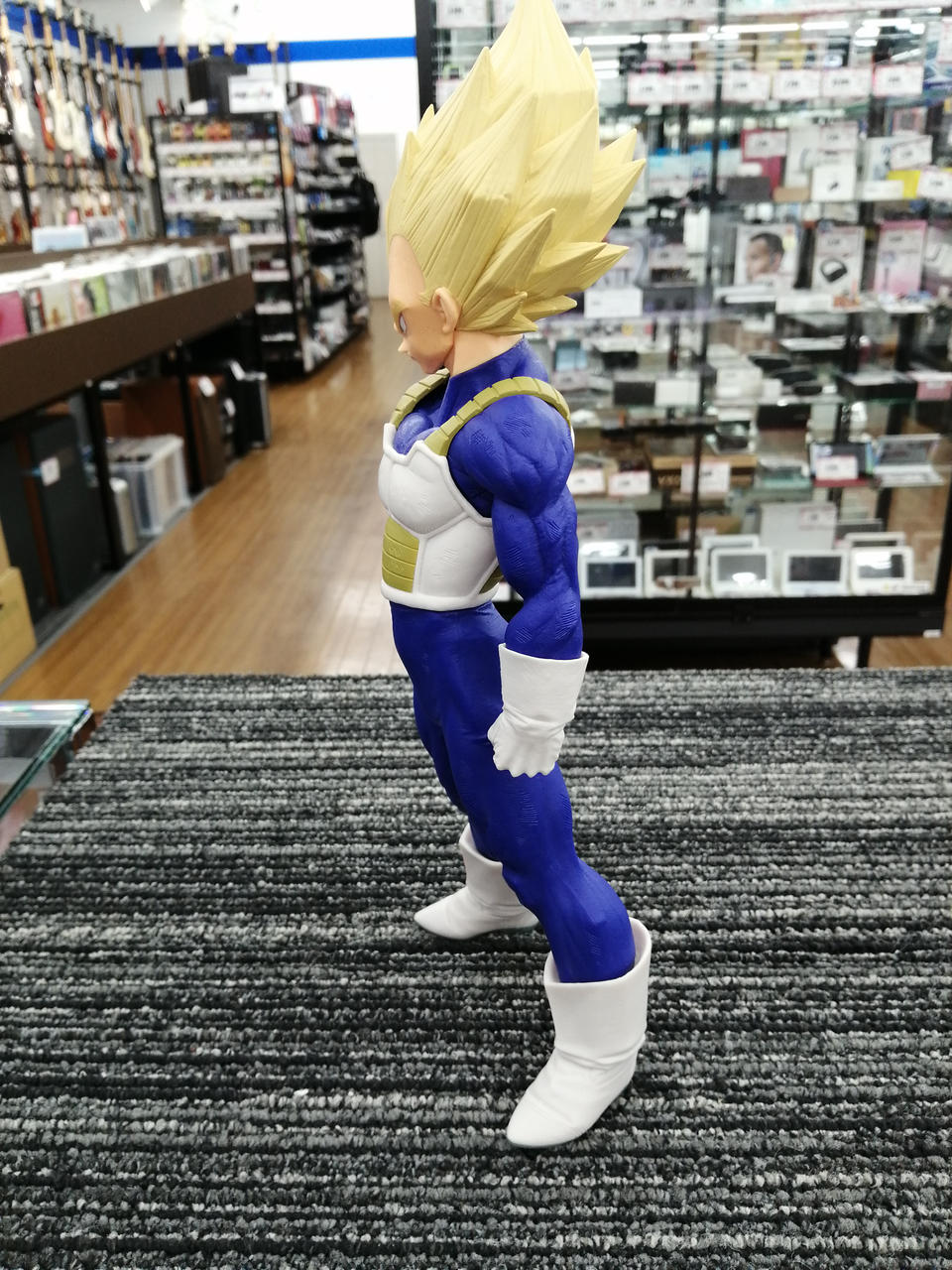 ドラゴンボール改　魔人ベジータ J-WORLD 缶バッジ  希少　レア　非売品 ドラゴンボール改 魔人ベジータ J-WORLD 缶バッジ 希少 レア 非売品