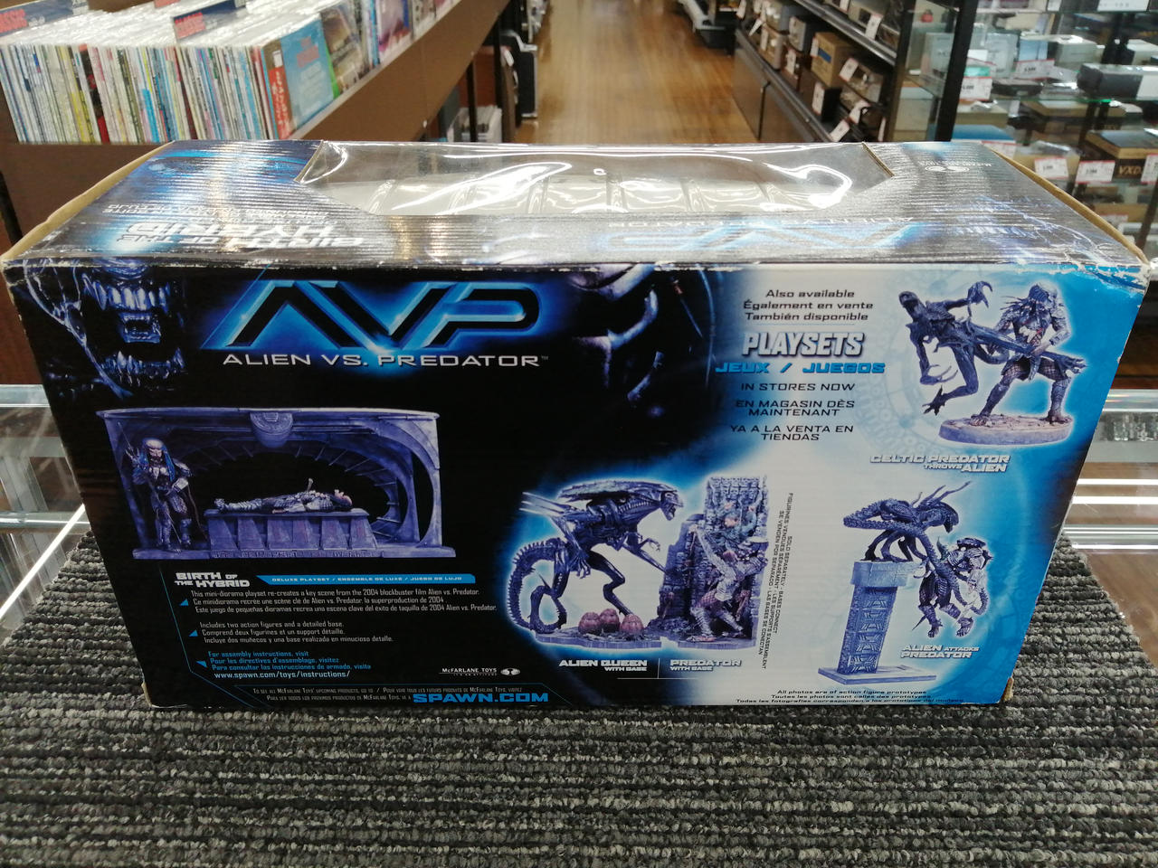 エイリアン＆プレデター  デラックスボックスセット ALIEN VS PREDATOR: BIRTH OF THE HYBRID DELUXE ACTION FIGURE