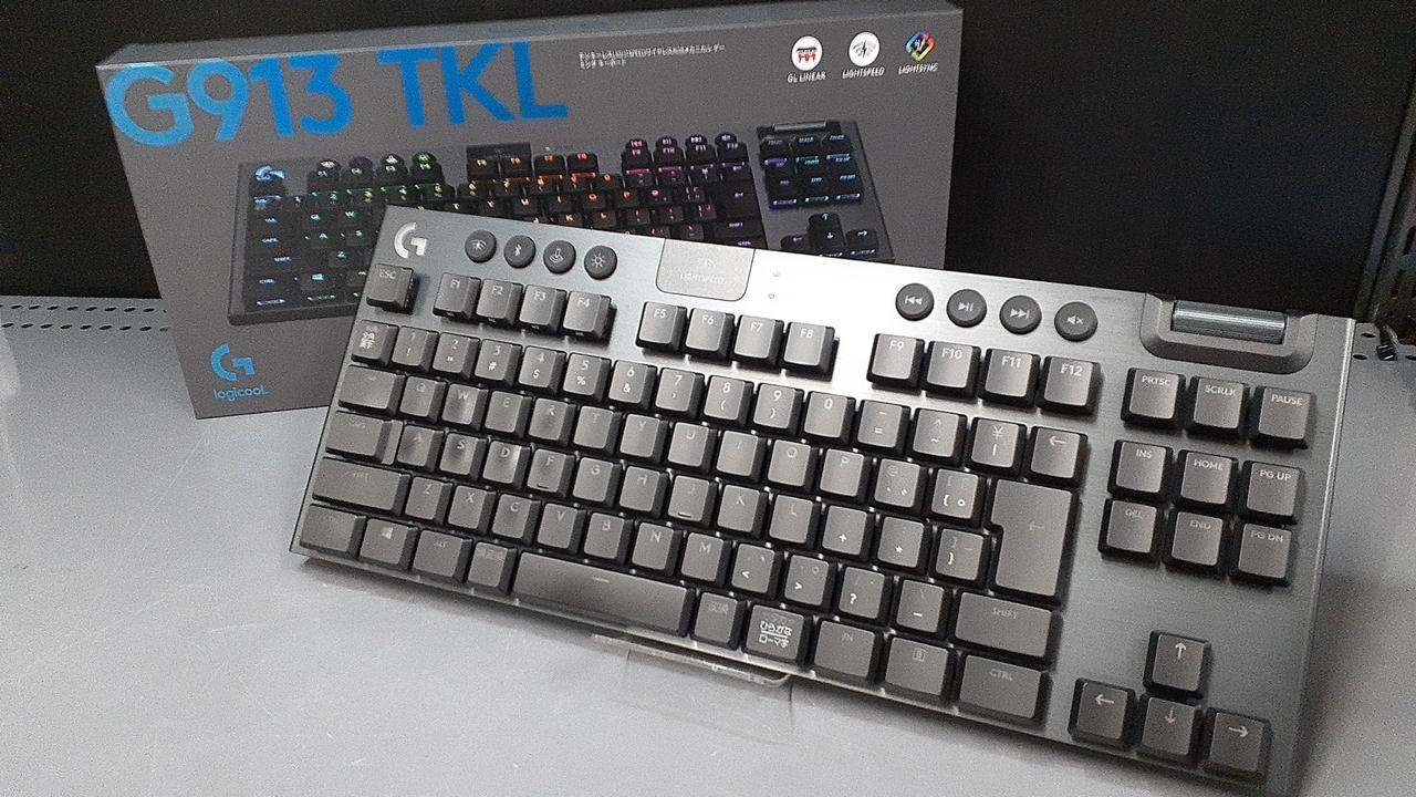 新品・先日購入したばかり　ロジクール　ゲーミングキーボードG913TKLLNBK ロジクール G913 TKL LIGHTSPEED Wireless RGB Mechanical