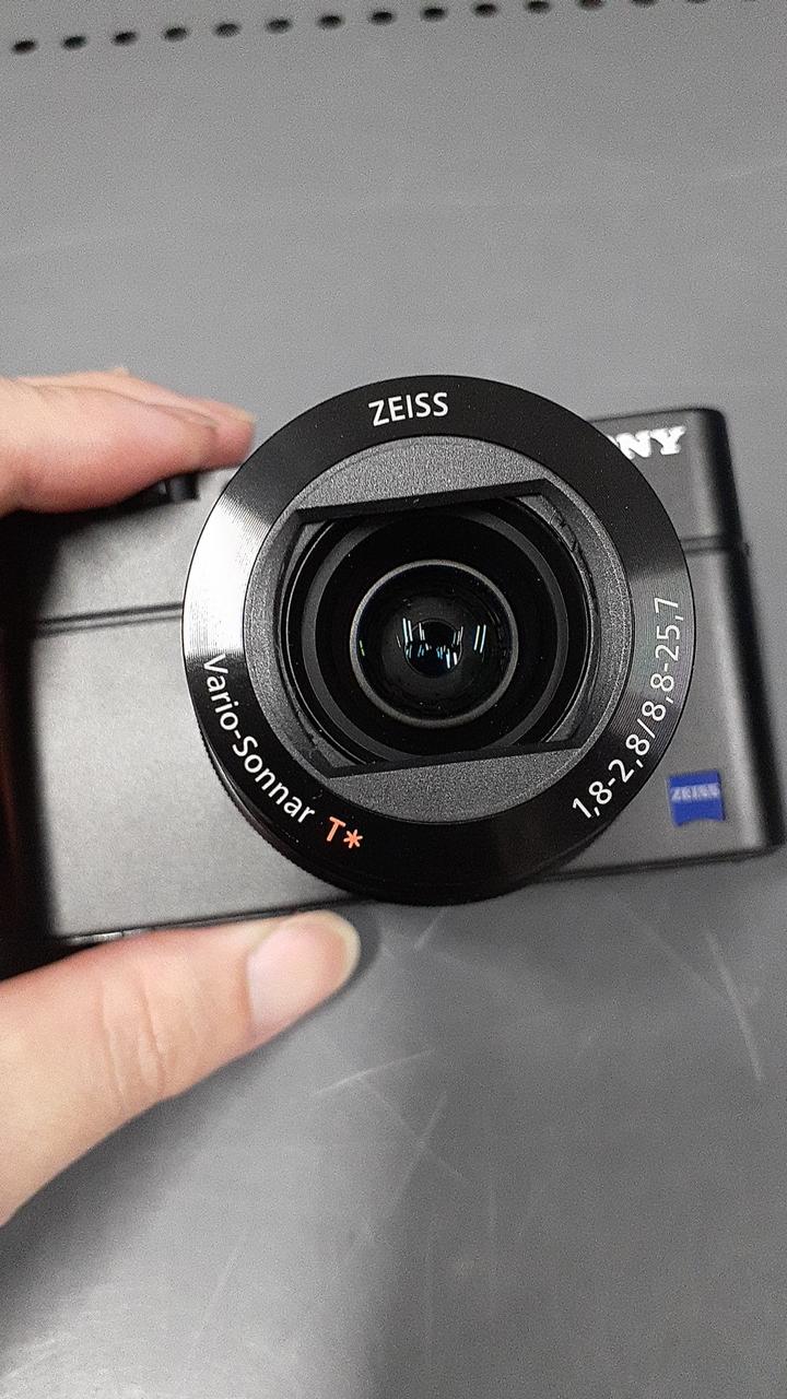 SONY デジカメ　2点 ジャンク品　まとめ売り ソニー DSC-RX100M7G デジカメ フルハイビジョン 顔認識 AF自動