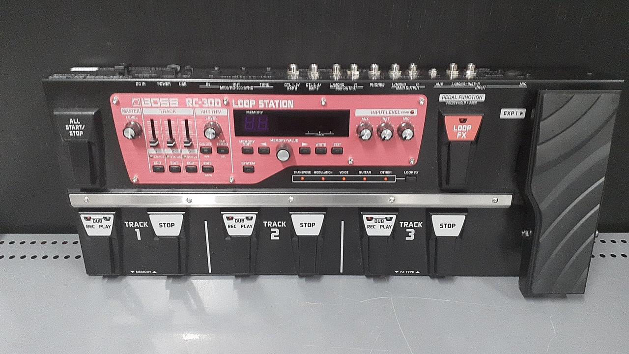 BOSS RC-300 ループステーション　本体のみ ギターレッスン【BOSS RC-300のご紹介】 - YouTube