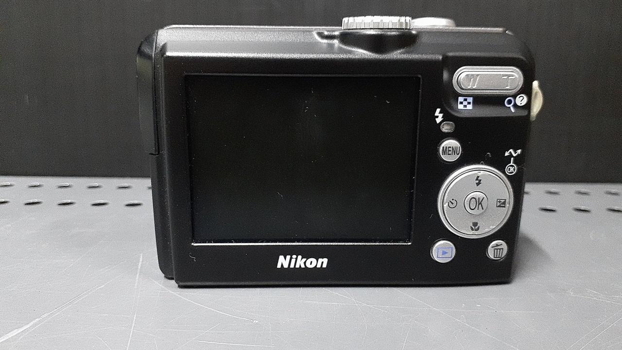 ジャンク品　ニコンデジカメ Nikon coolpix A100 ジャンク品 デジカメ - メルカリ