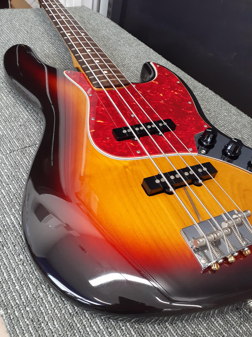 エレキベース FENDER JAPAN ケース付き フェンダージャパン(FENDER JAPAN)|エレキベース|HARDOFFオフ
