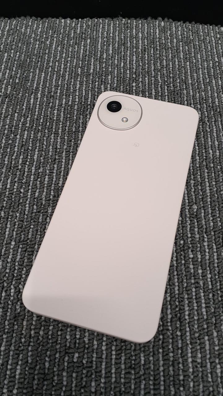 SHARP AQUOS wish4 ドコモ　ホワイト　新品未使用 AQUOS wish 新品未使用 SHARP wish4 SH-52E ホワイト 本体 SIM