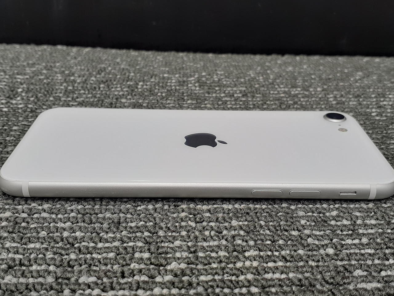 iPhone - るう ヨドバシ.com - アップル Apple iPhone 14 256GB ミッドナイト