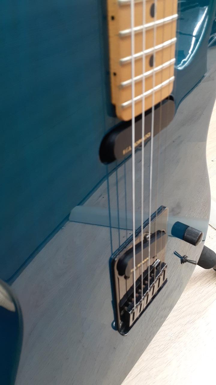 FERNANDES エレキギター 青 24フレット ハードケース付き FERNANDES エレキギター 青 24フレット ハードケース付き - メルカリ
