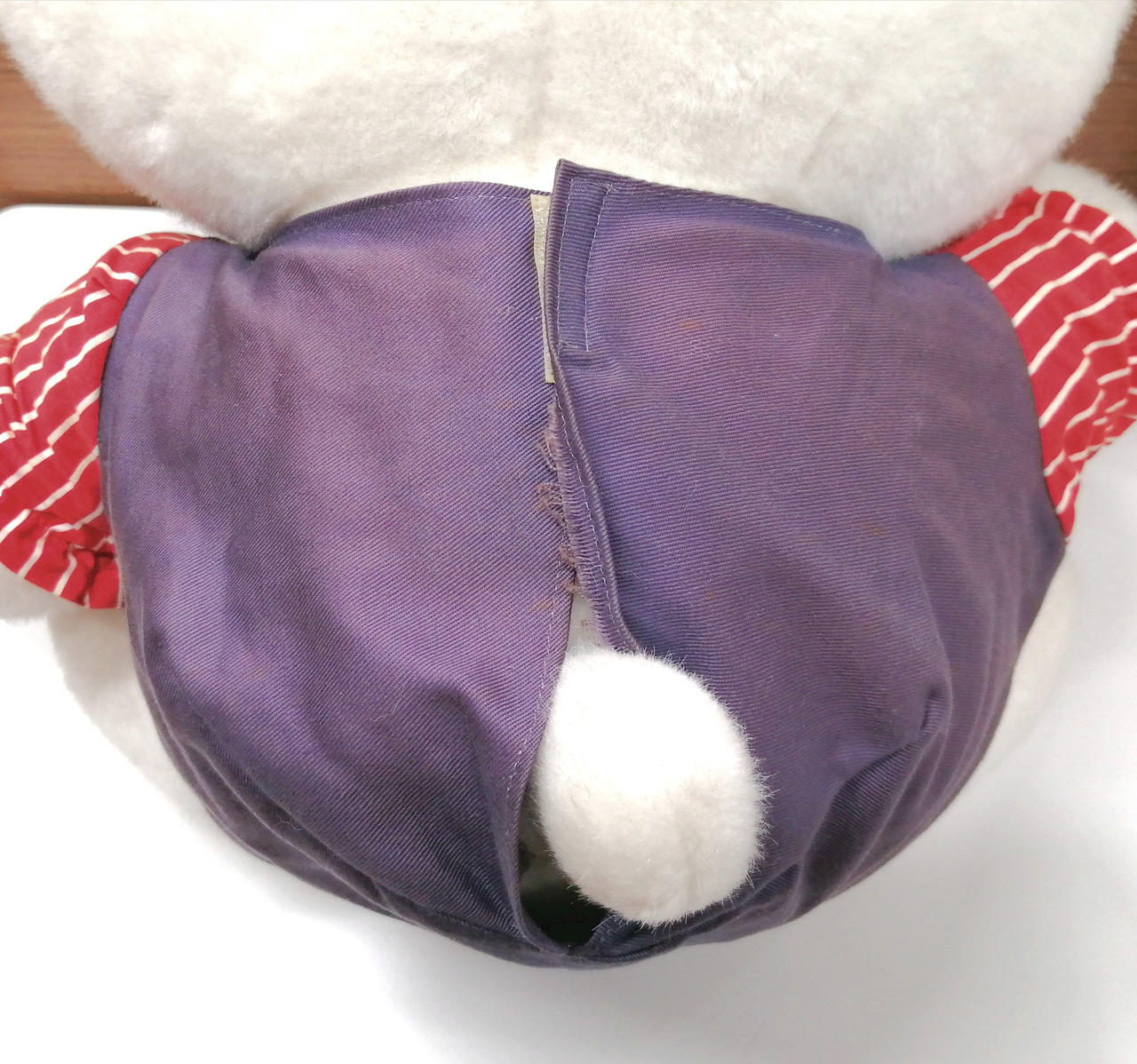 全体にヨゴレ、イタミ、色ヤケ