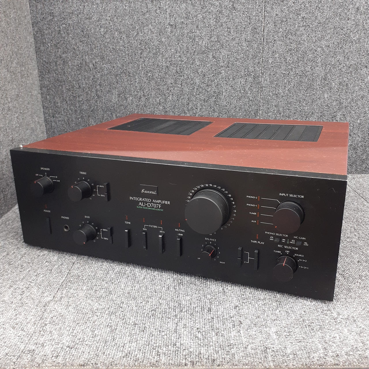 期間限定値下げ！SANSUI AU-D707F プリメインアンプ 動作品 SANSUI サンスイ AU-D707F プリメインアンプ 動作品（サンスイ