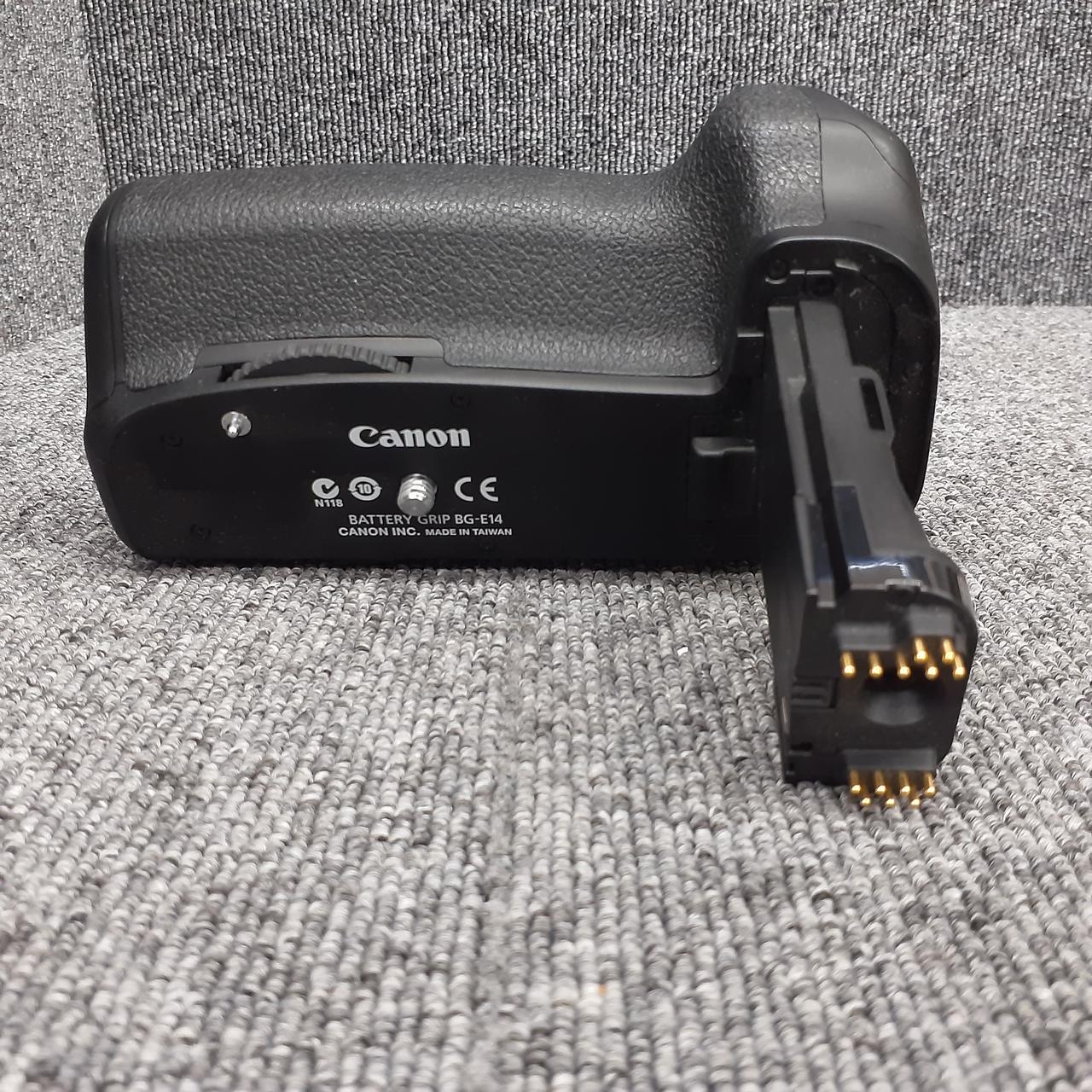 ✨美品✨ Canon BG-E14 バッテリーグリップ ✨ 元箱付き Amazon | Canon バッテリーグリップ BG-E14 | カメラ用