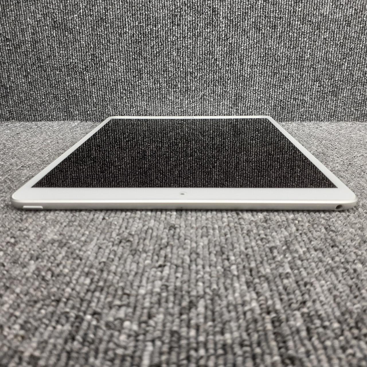 アップルコンピュータジャパン(APPLE)|【ジャンク】IPADAIR(第3世代