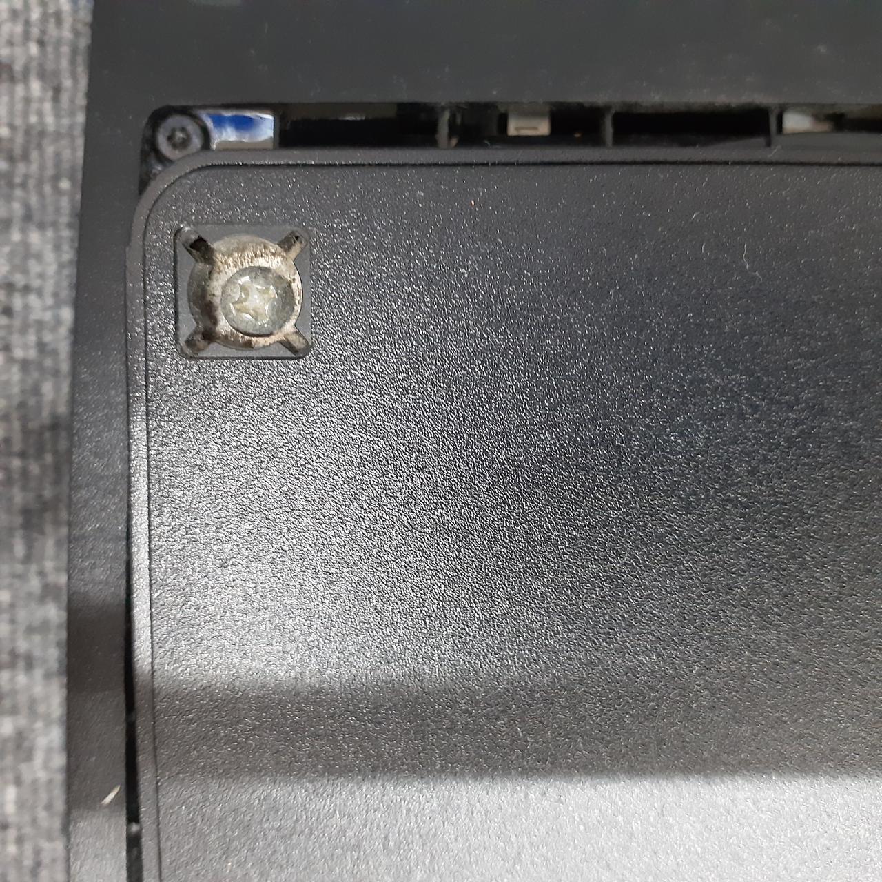 背面ゴム足欠品