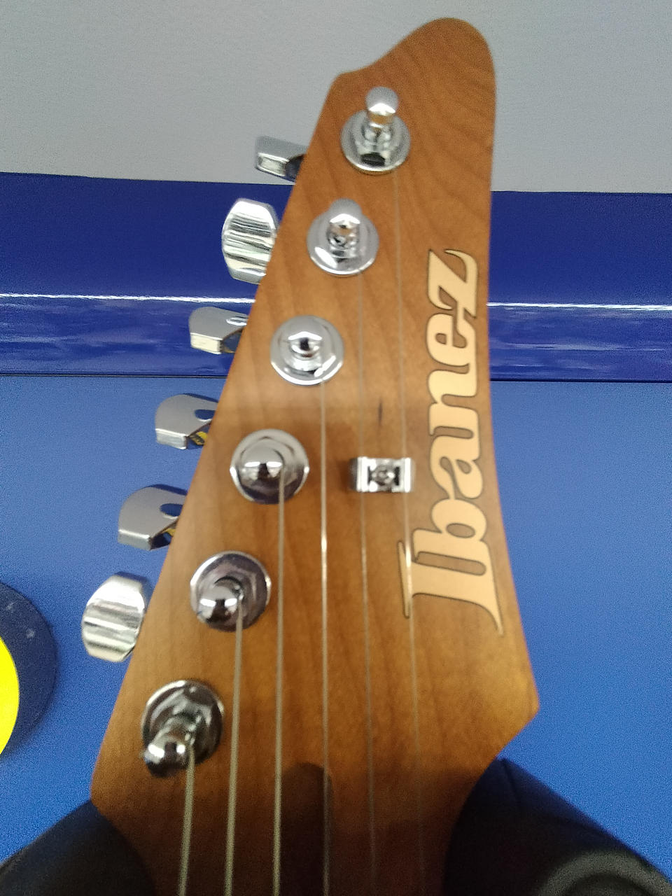 値下げ　エレキギター Amazon | STERLING by Musicman CUTLASS SSS CFR エレキギター