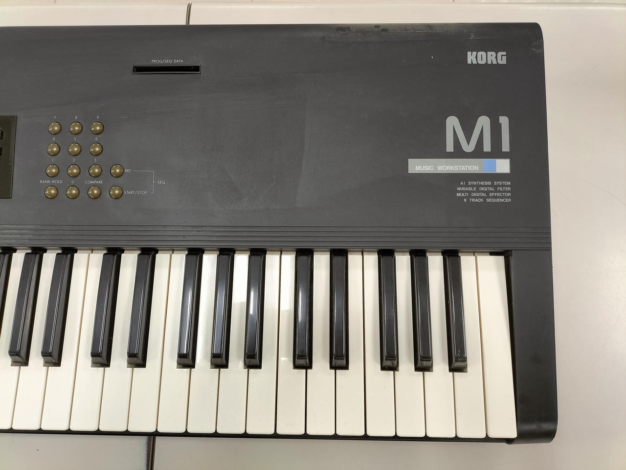 KORG M1 シンセサイザー　美品 希少モデル】KORG コルグ M1 シンセサイザー 音出し確認済み - メルカリ