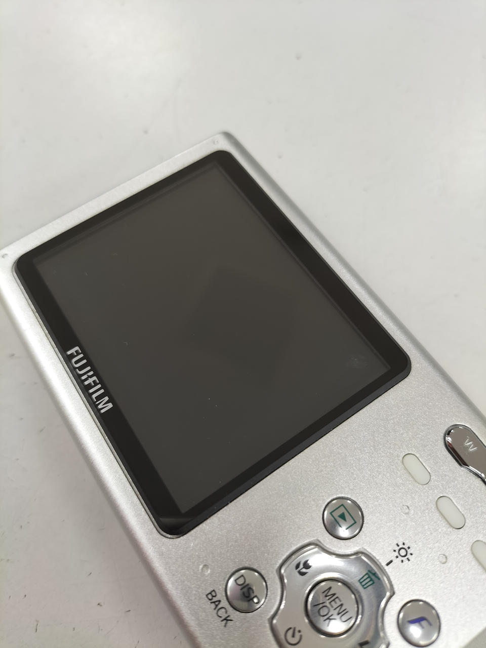 ※見えづらいですが画面内にカビあり。