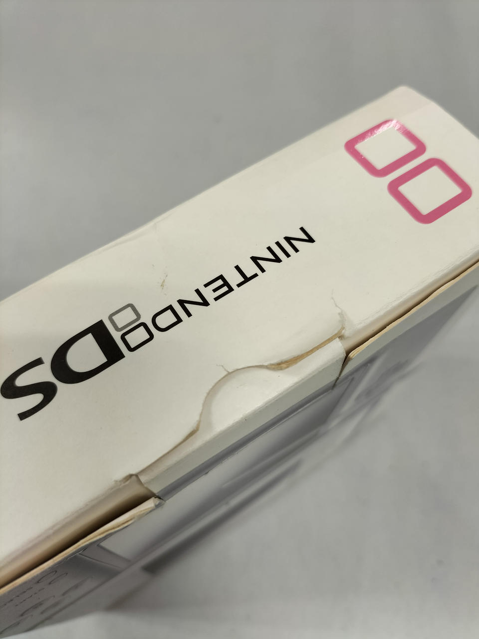 ※化粧箱に傷みあり。