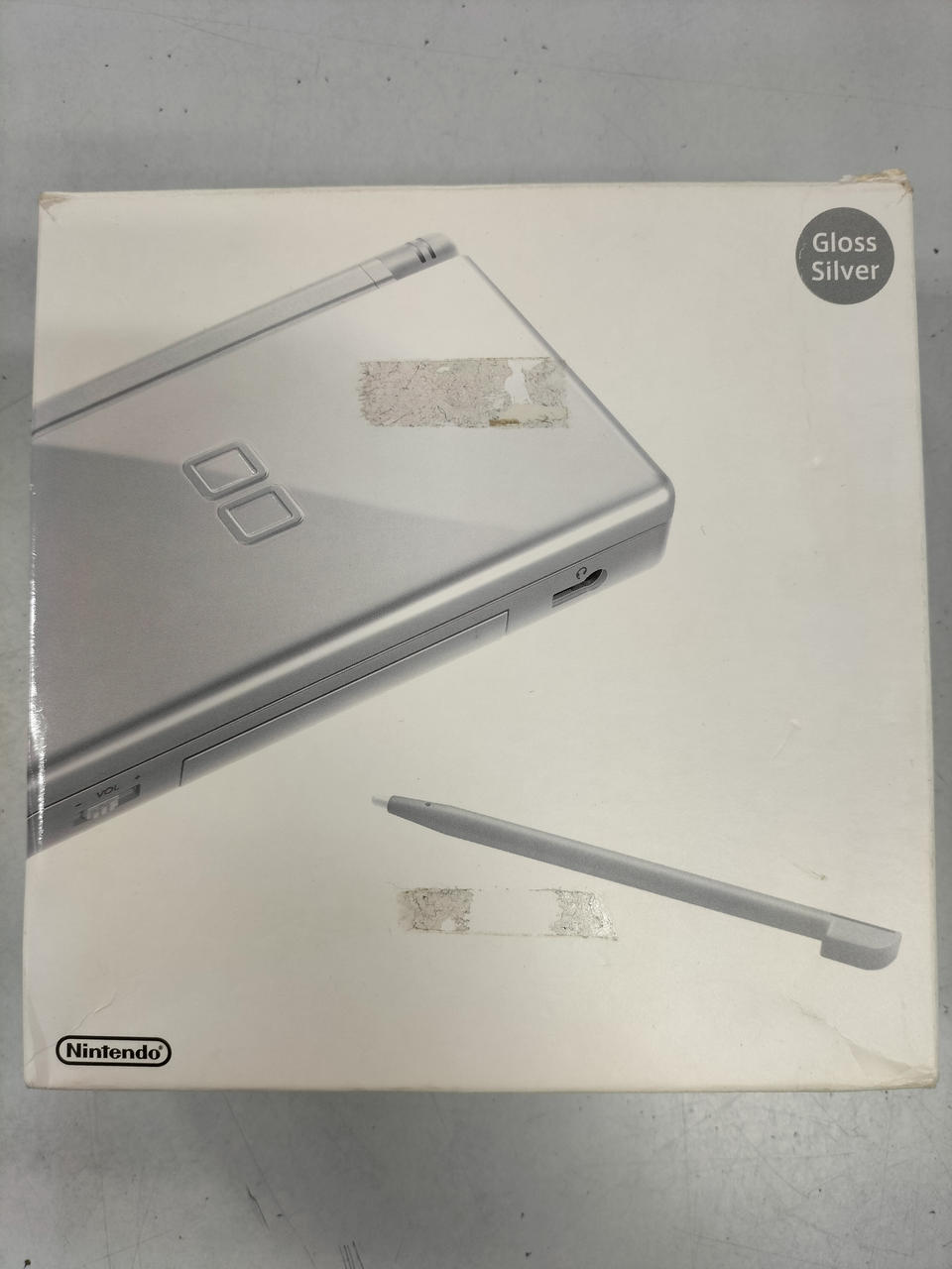 ※化粧箱にシール跡あり。