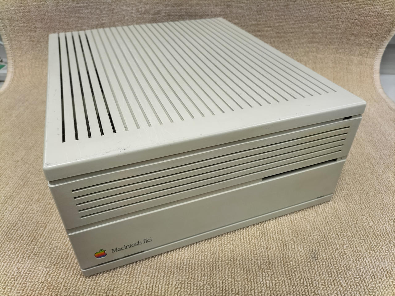 Apple Macintosh IIci 2CiデスクトップPC Apple Macintosh IIci デスクトップPC現状渡しです⑧ - メルカリ