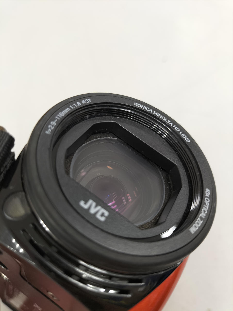 ※レンズ白く曇ってます。