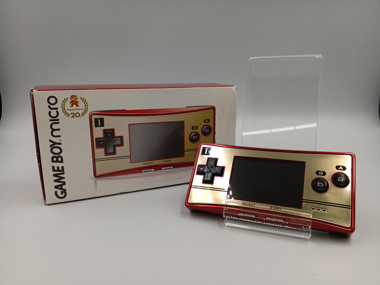 GAME BOY micro ファミコンバージョン Nintendo Game Boy Micro - Famicom Version LIMITED EDITION