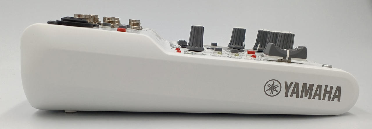 【超美品】YAMAHA AG03 MK2 オーディオインターフェイス ホワイト ヤマハ | AG03MK2 - AG Series - 概要