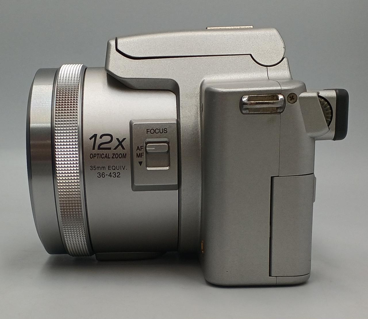 Panasonic DMC-FZ20 12倍ズーム デジタルカメラ　動作確認済 Amazon | パナソニック LUMIX FZ20 ブラック DMC-FZ20-K | コンパクト 通販