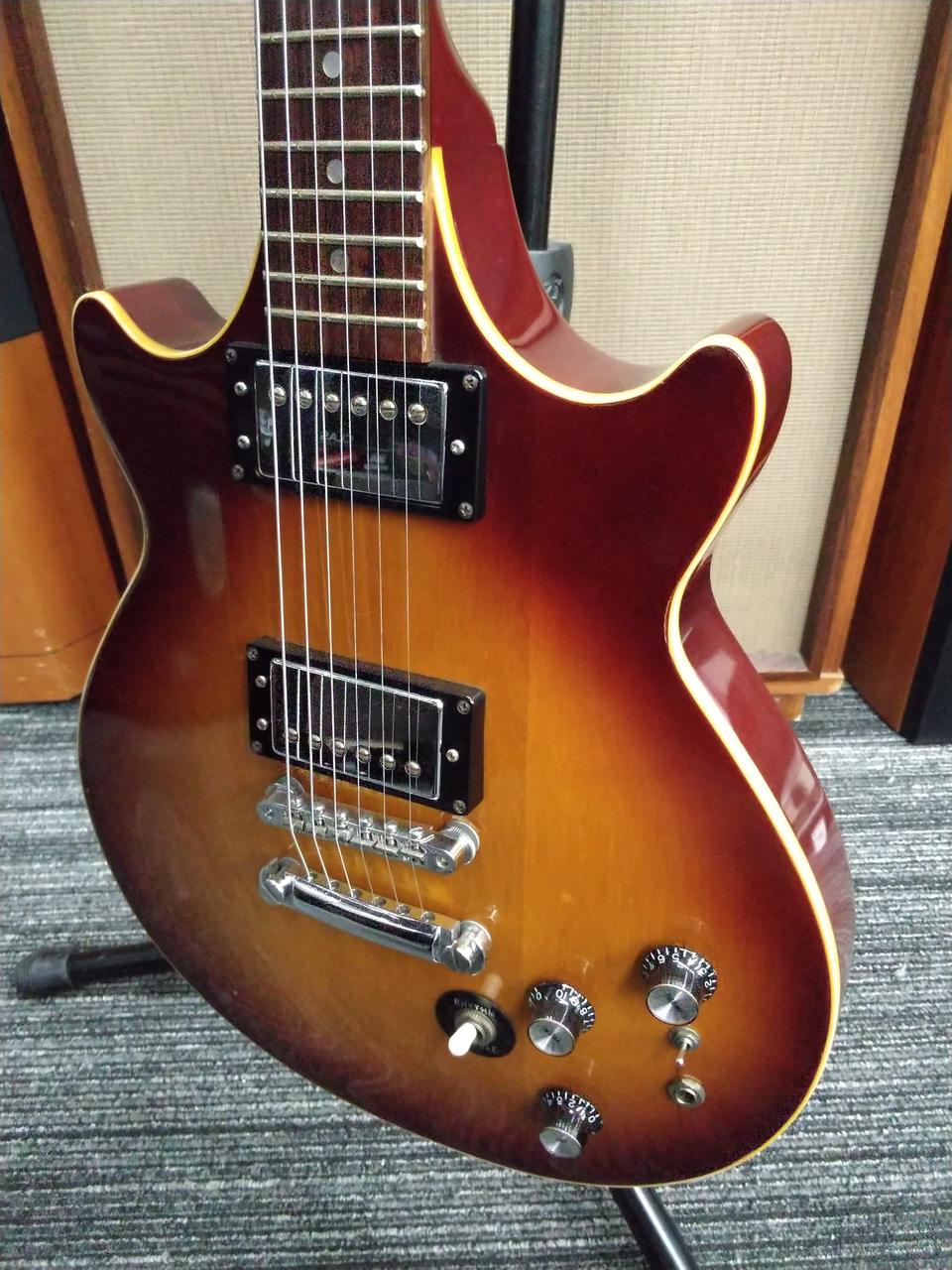 ⭐️直接引取3000円引OK！⭐️Epiphone エレキベース 赤　ケース付 ⭐️直接引取3000円引OK！⭐️Epiphone エレキベース 赤 ケース