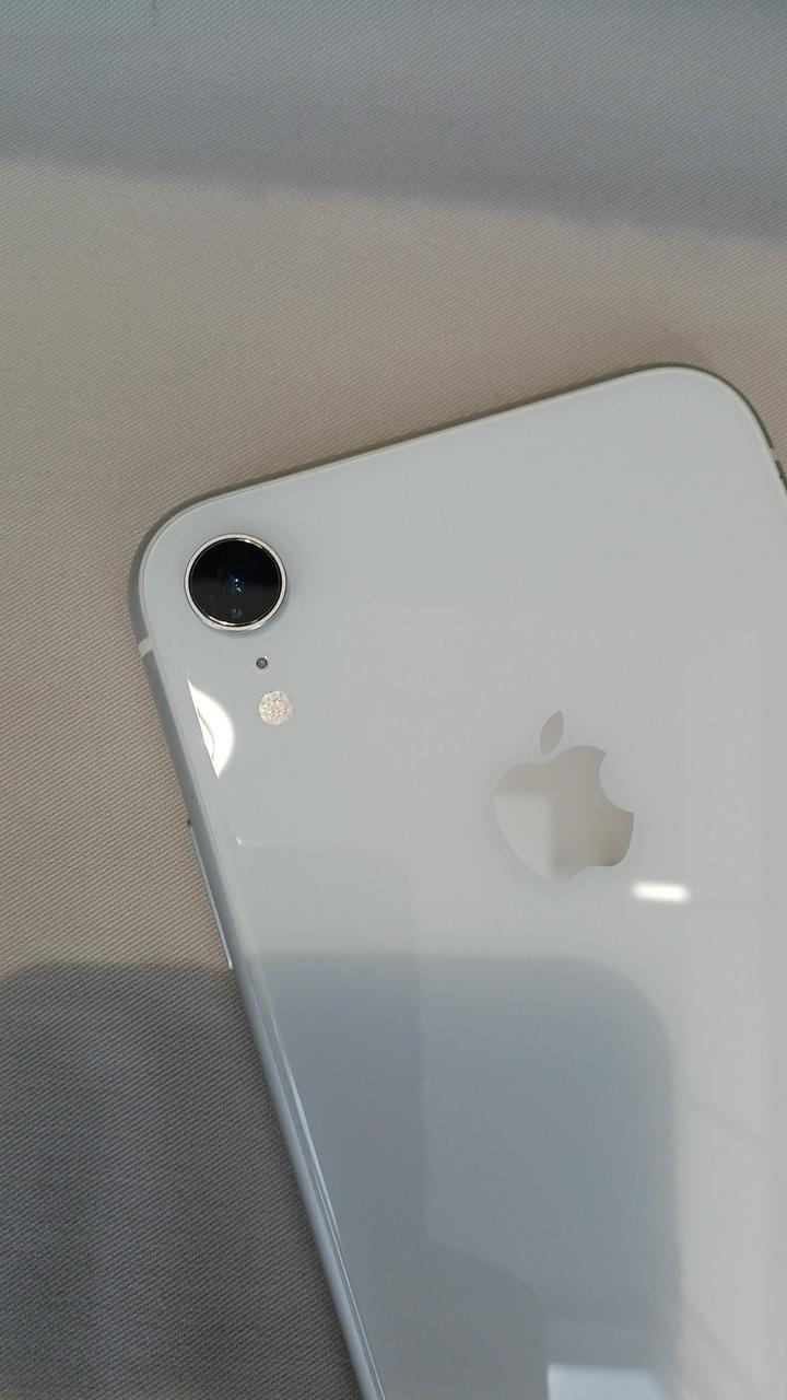 コンピュータ・IT iPhoneXR AU コンピュータ・IT iPhoneXR AU アップルコンピュータジャパン