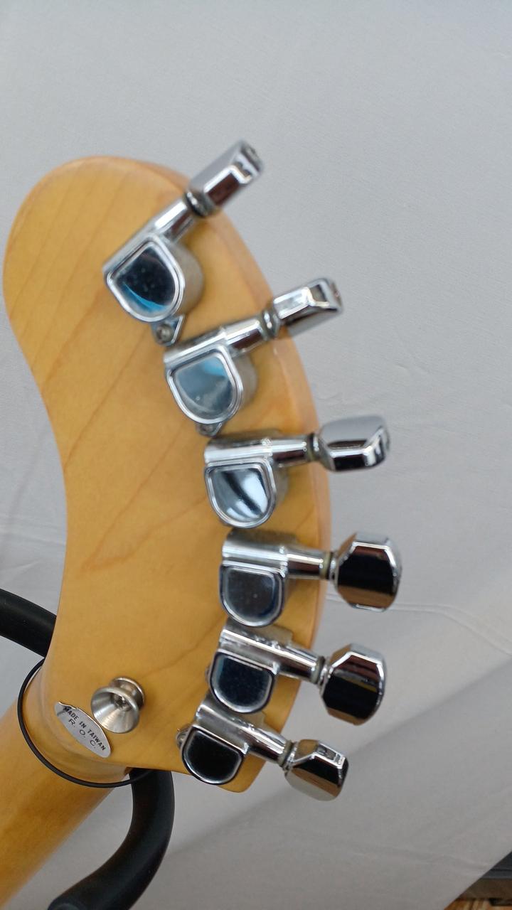 FERNANDES|ウルトラマンコラボエレキ|HARDOFFオフモール（オフモ