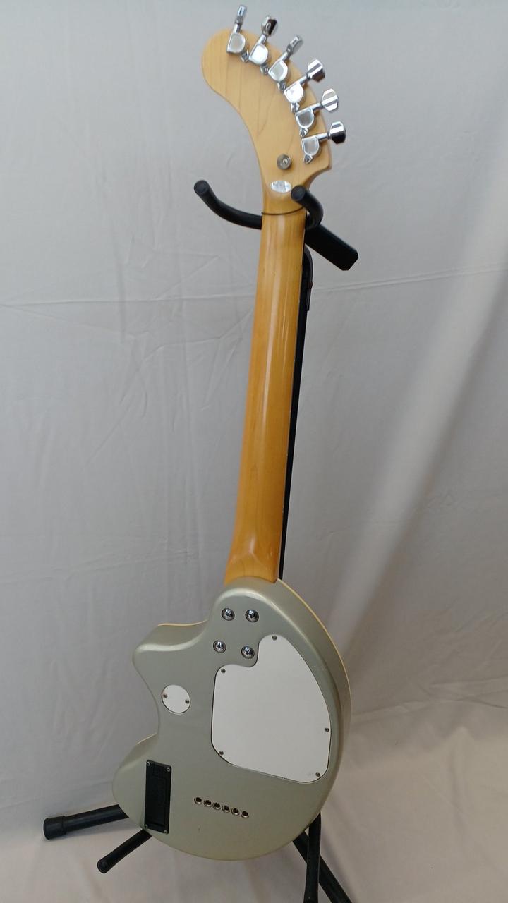 C*E様 FERNANDES ウルトラマン仕様 エレキギター FERNANDES ULTRAMAN-ZO（中古）【楽器検索デジマート】