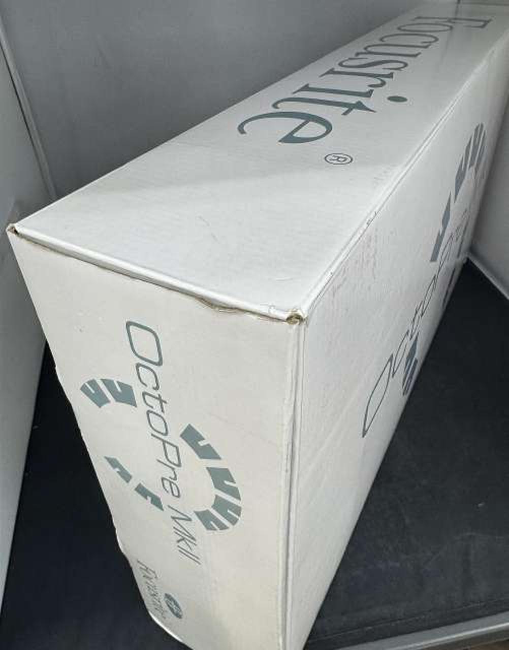 箱ダメージあります。