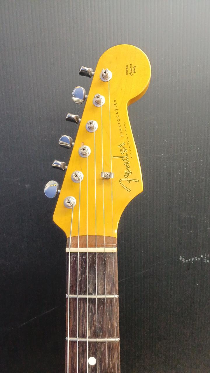 Fender Japan　ストラトキャスター Fender Japan Stratocaster ストラトキャスター - パプリカ