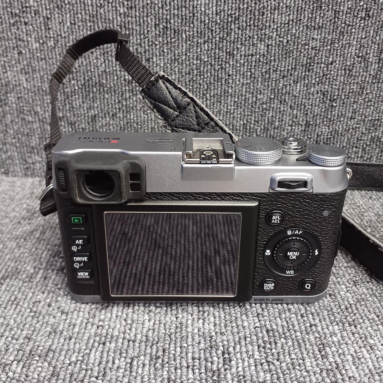 限界値下げ！動作品！FUJIFILM　デジタルカメラ　x100s オマケ付き！ 限界値下げ！動作品！FUJIFILM デジタルカメラ x100s オマケ付き！
