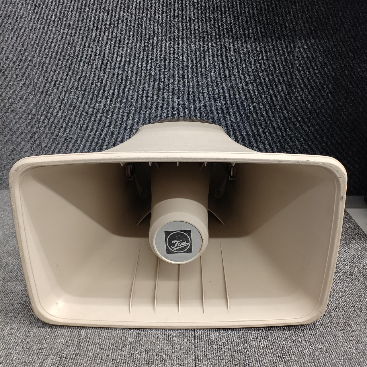 TOA トーア SC-25
ホーンスピーカー 2台 セット オーディオ機器 Yahoo!オークション - 【ジャンク品】TOA（ト－ア） HORN SPEAKER ホー