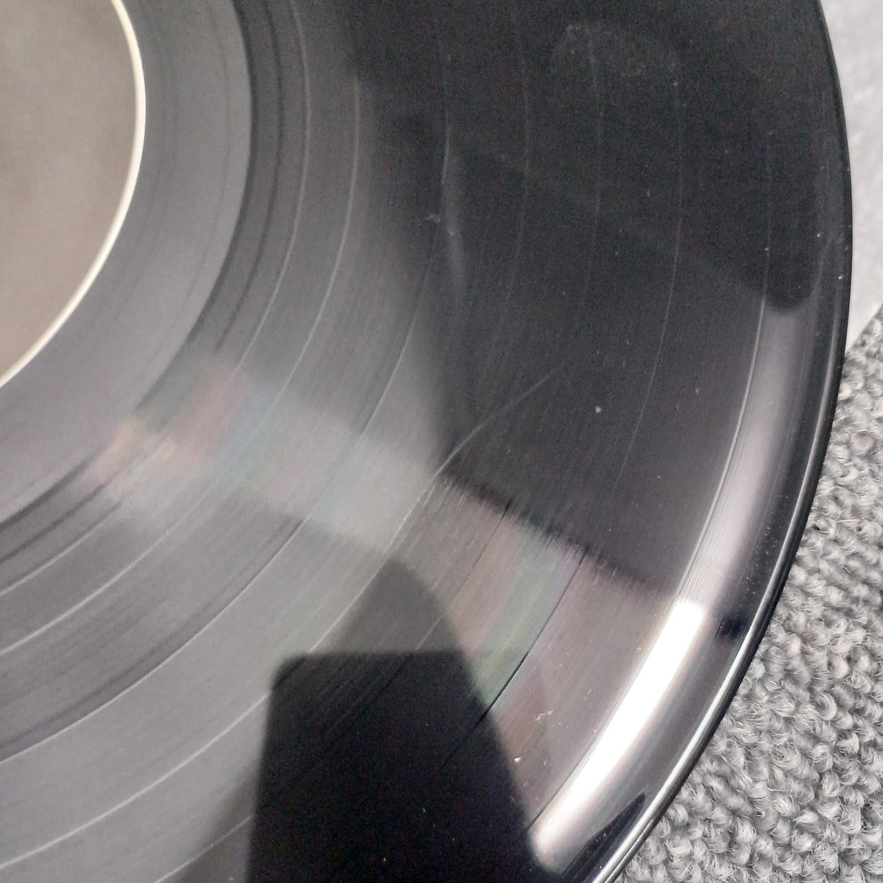 盤面にキズがあります。