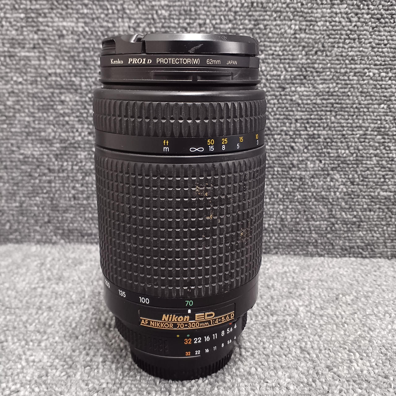 美品キャノン5mark2、30d、レンズ28-105。約8万シャッター。 キャノン5mark2、30d、レンズ28-105。約8万シャッター。動作確認済
