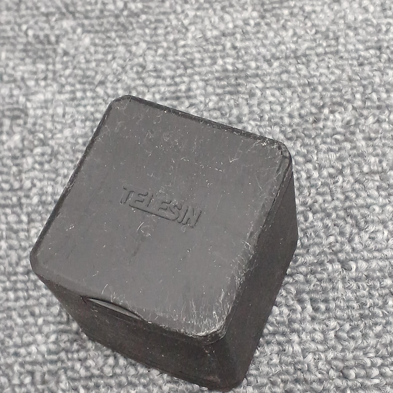 チャージャー上部べたつきあります。