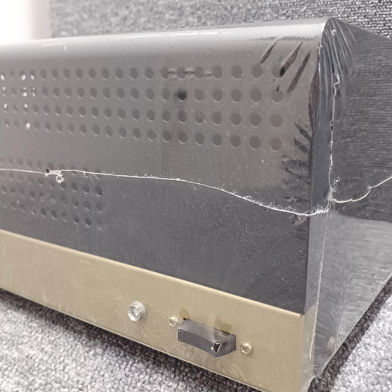 メーカーロゴ欠品