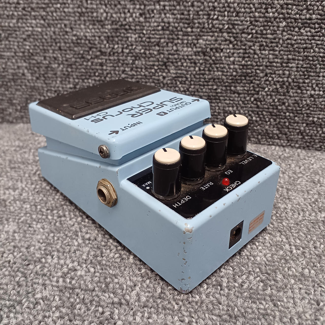 キズあります。