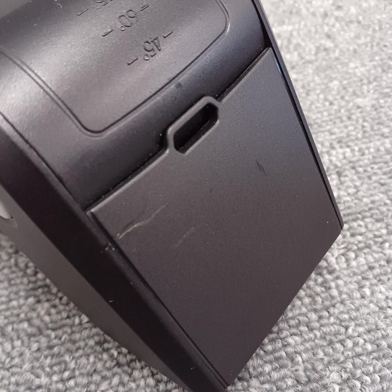 キズあります。